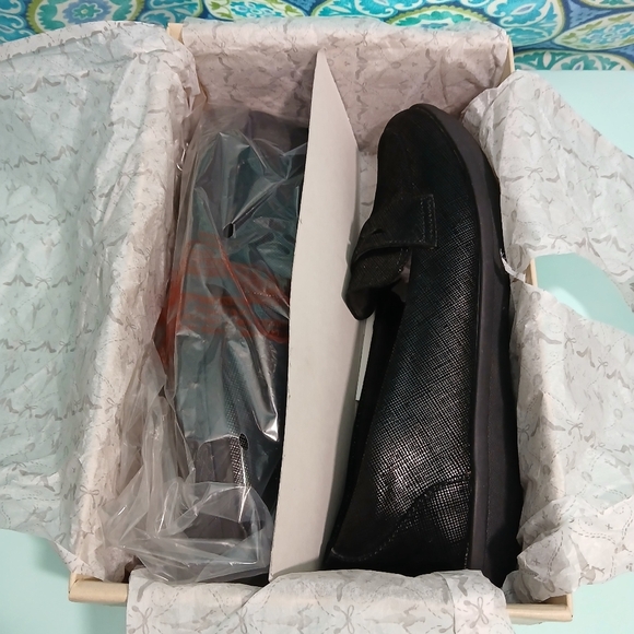 Cloudsteppers by Clarks Black Loafers - Picture 7 of 8